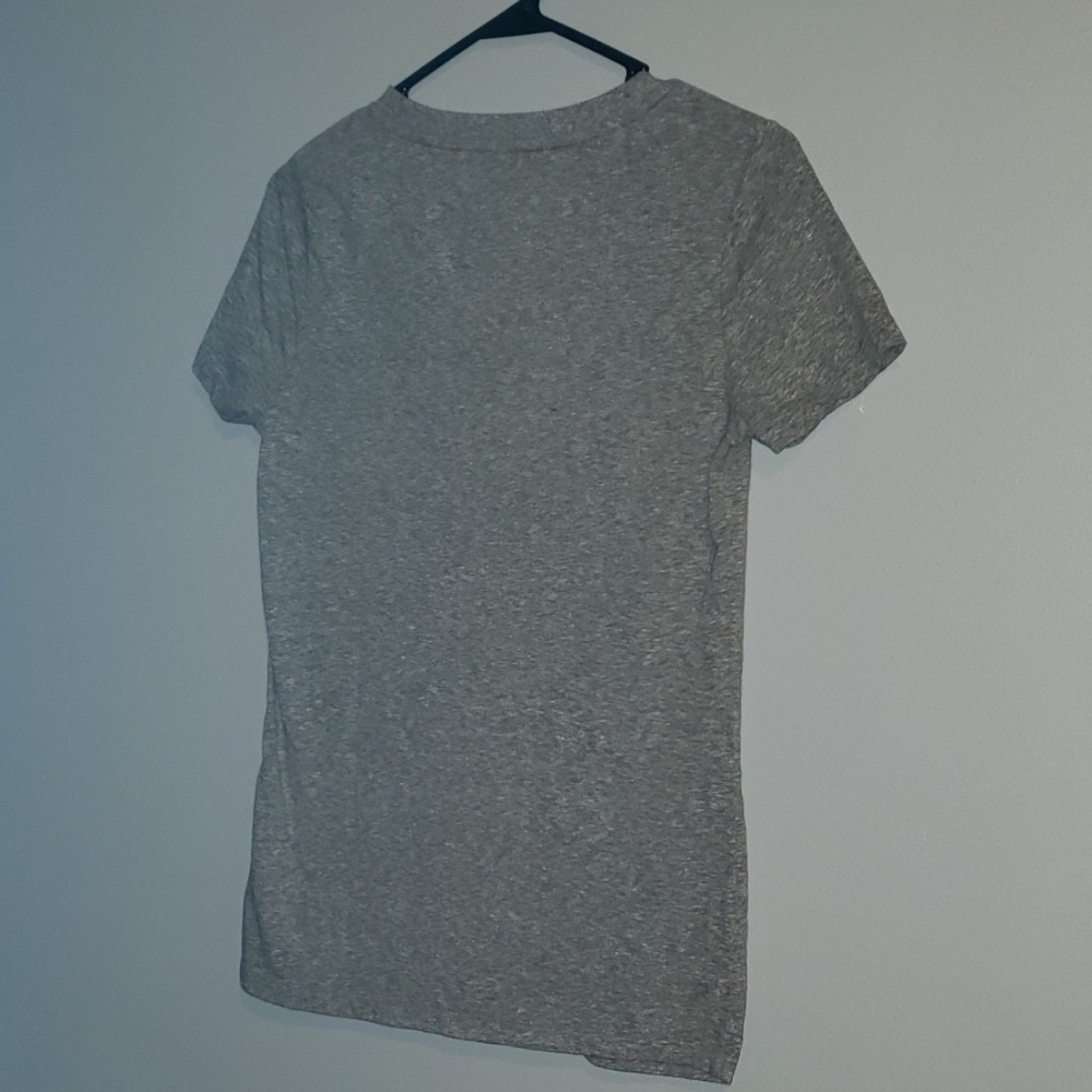 Grey T - Picture 3 of 3